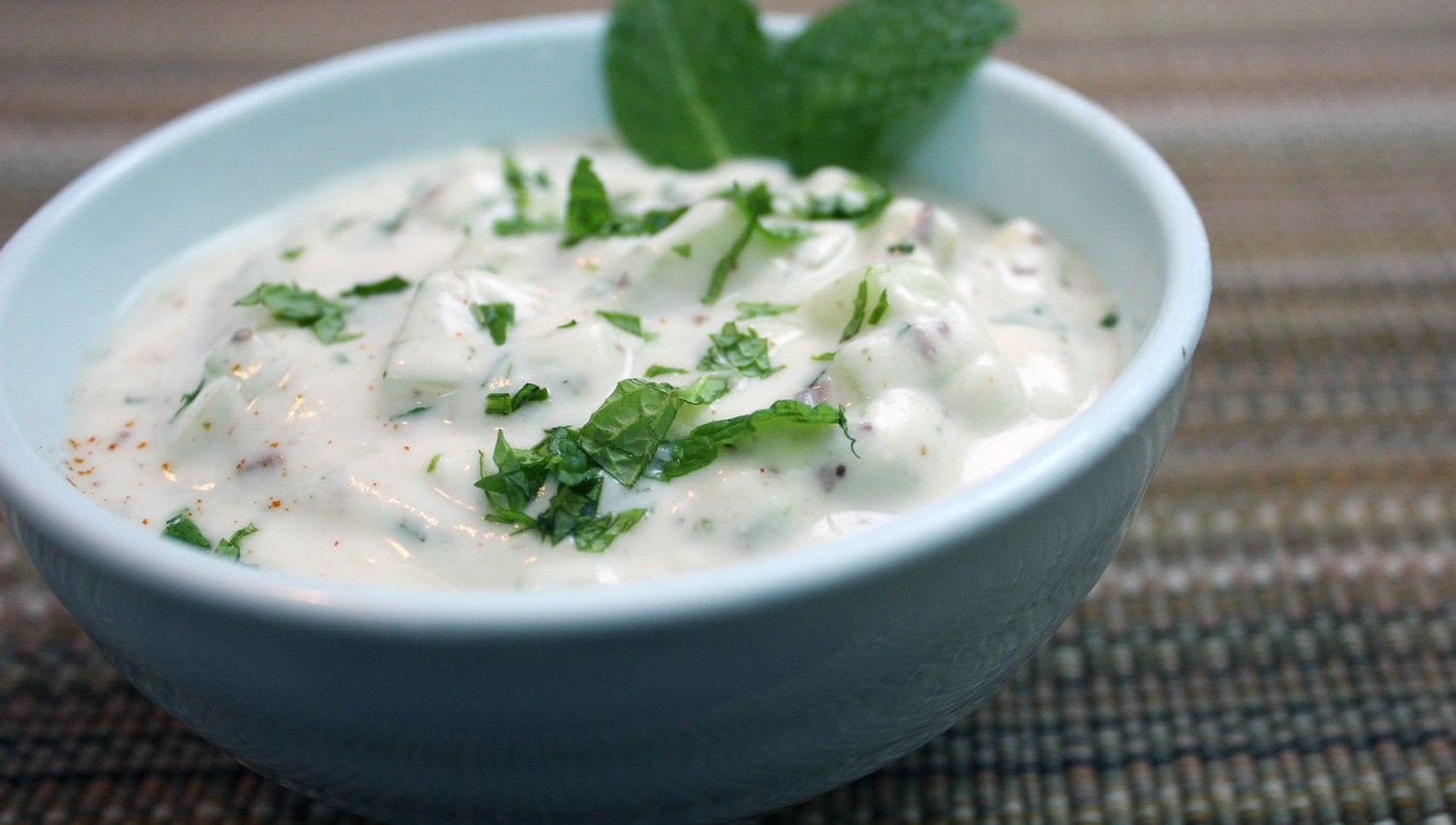 ensalada india con ajo y menta