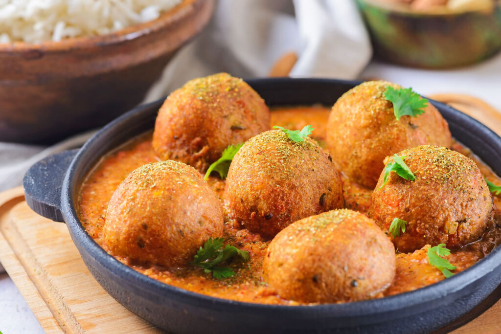 Malai kofta. Receta vegetariana de albóndigas indias.