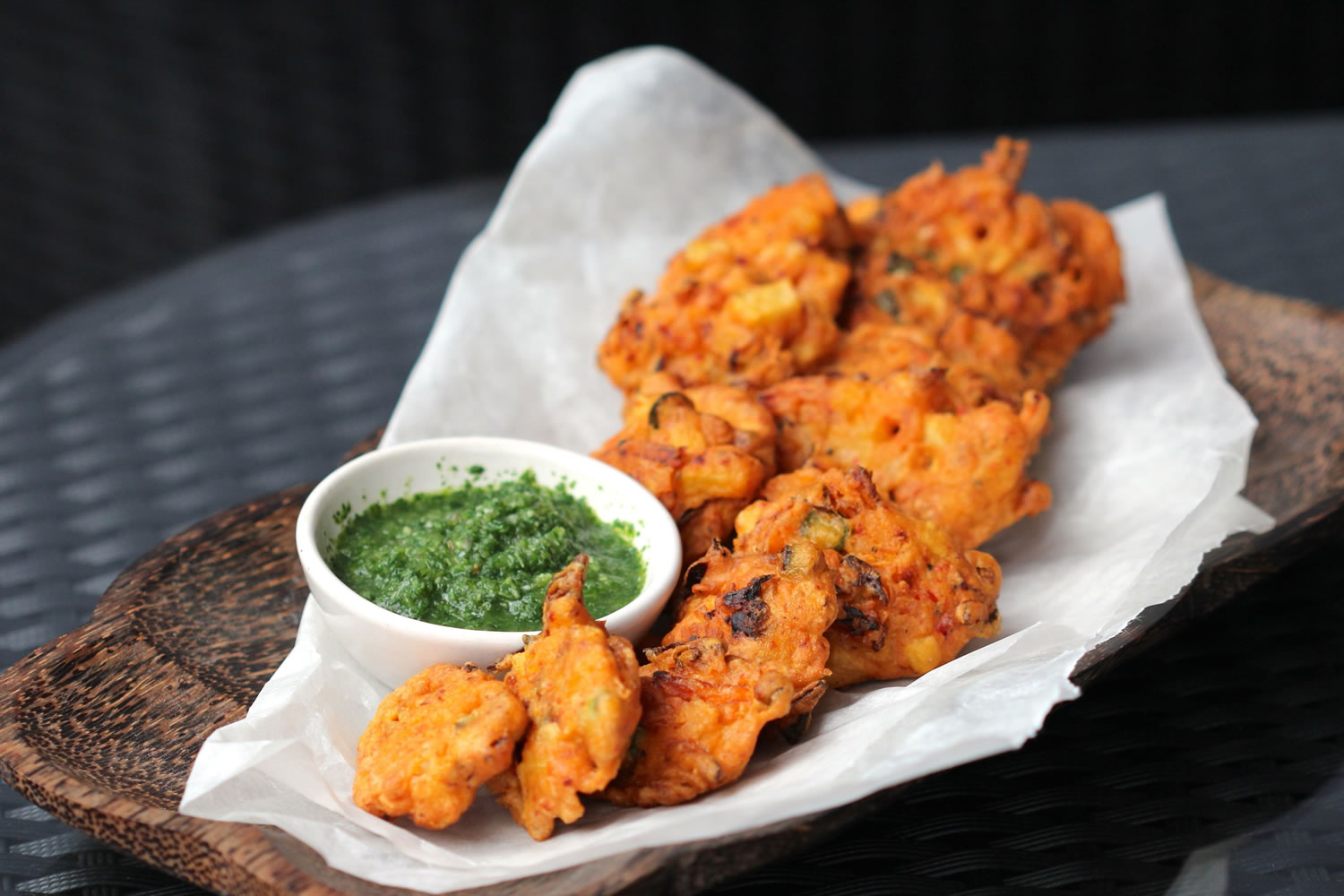 Receta de pakora de Patata y Guisantes